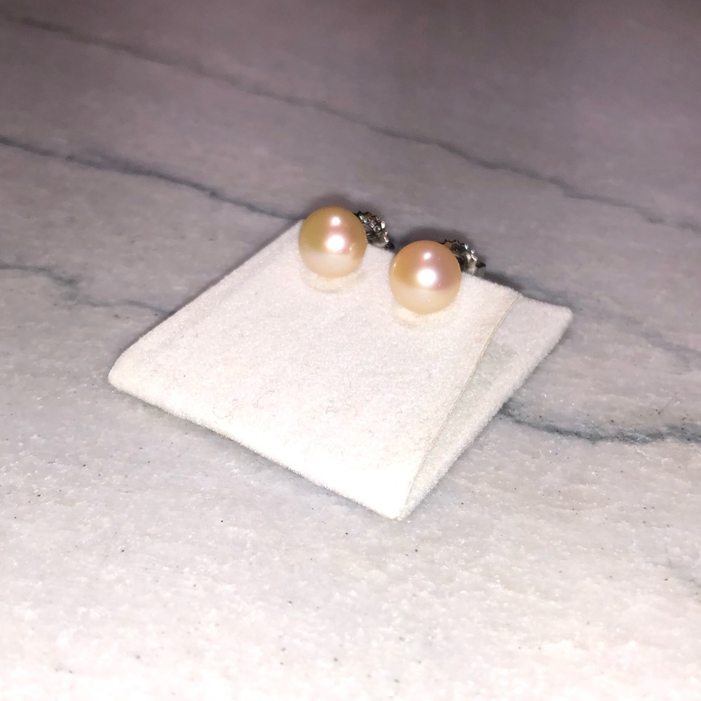 Adorable Cream Faux Pearl Earrings